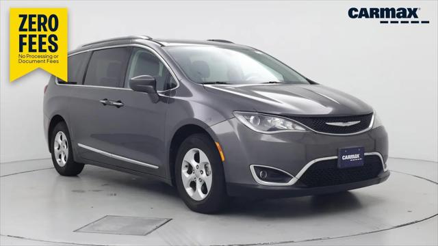 2017 Chrysler Pacifica Touring-L Plus for sale in Palmdale, CA