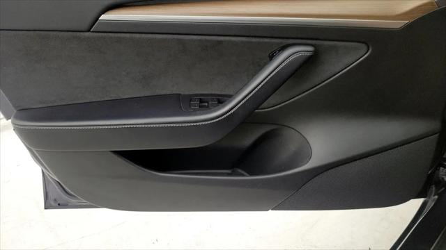 2021 Tesla Model 3 Standard Range Plus Rear-Wheel Drive