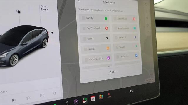 2021 Tesla Model 3 Standard Range Plus Rear-Wheel Drive