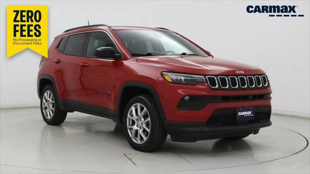 2023 Jeep Compass Latitude Lux FWD for sale in Waukesha, WI