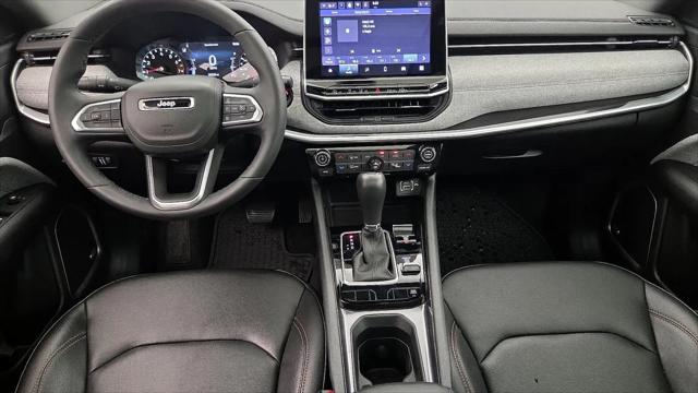 2024 Jeep Compass Latitude Lux FWD