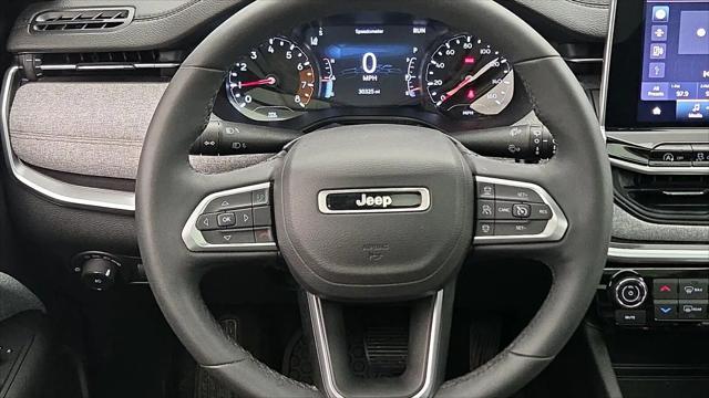 2024 Jeep Compass Latitude Lux FWD