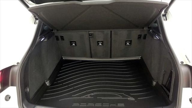 2024 Porsche Macan T