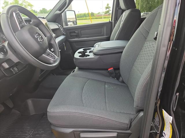 2026 Ram 2500 Black Express Crew Cab 4x4 64 Box