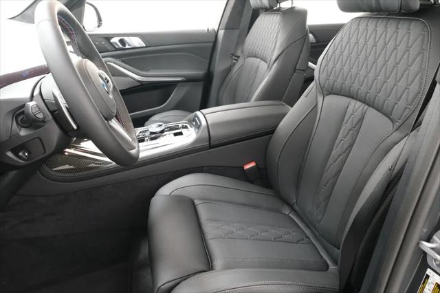2027 BMW X7 M60i
