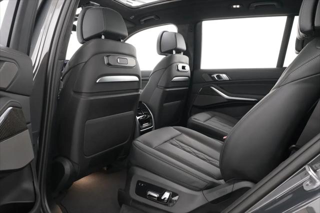 2027 BMW X7 M60i