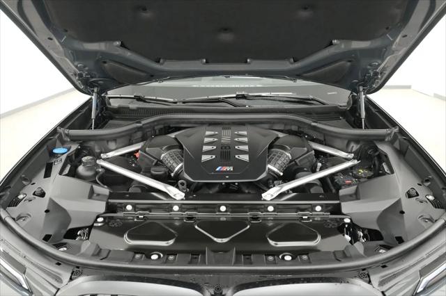 2027 BMW X7 M60i