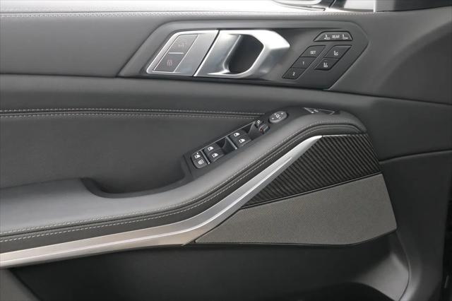 2027 BMW X7 M60i