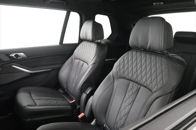 2027 BMW X7 M60i