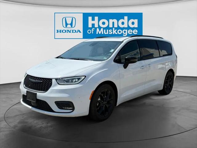 2025 Chrysler Pacifica Limited for sale in Muskogee, OK