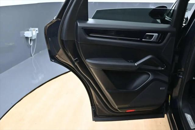 2021 Porsche Cayenne Cayenne