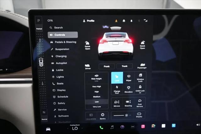 2023 Tesla Model X Standard Range