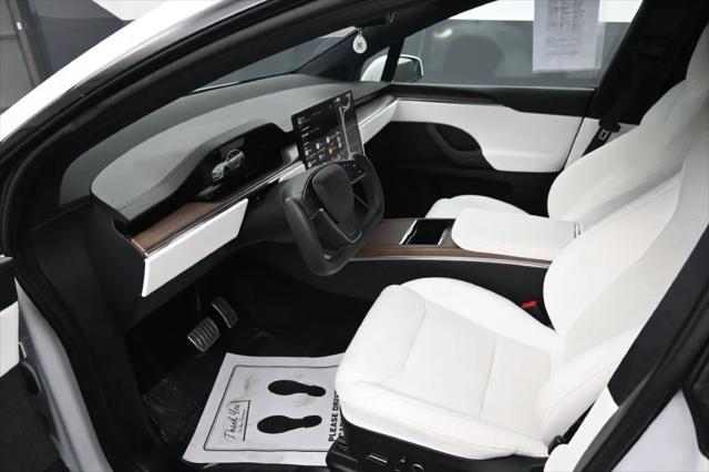 2023 Tesla Model X Standard Range