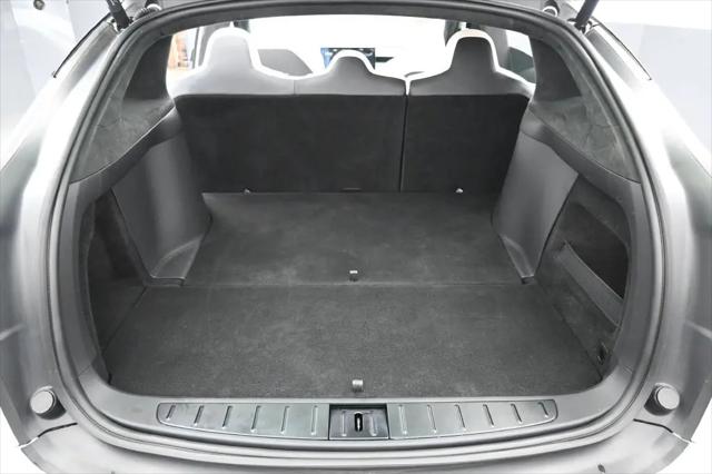 2023 Tesla Model X Standard Range