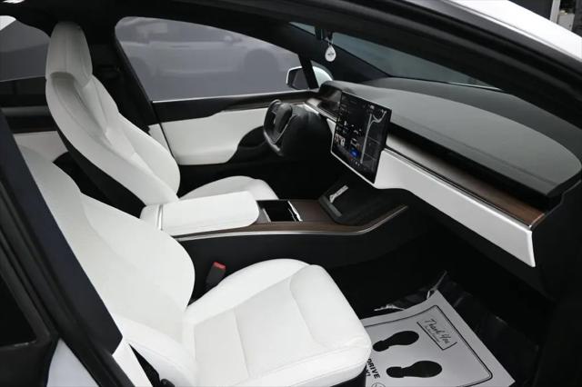2023 Tesla Model X Standard Range