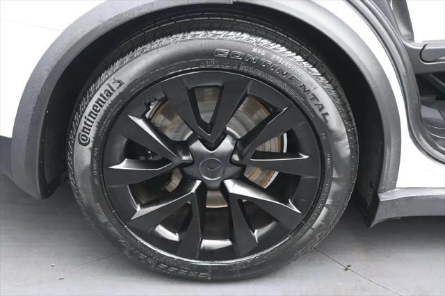2023 Tesla Model X Standard Range
