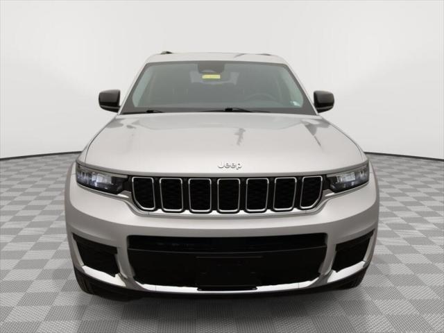 2023 Jeep Grand Cherokee L Laredo 4x4 2023 Jeep Grand Cherokee L Laredo 4x4