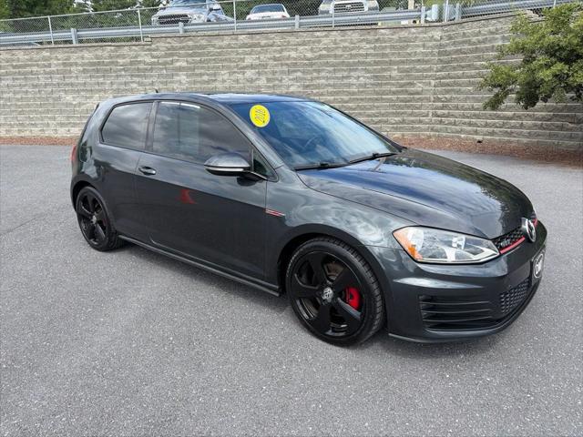 2015 Volkswagen Golf GTI 2.0T SE 2-Door 2015 Volkswagen Golf GTI 2.0T SE 2-Door
