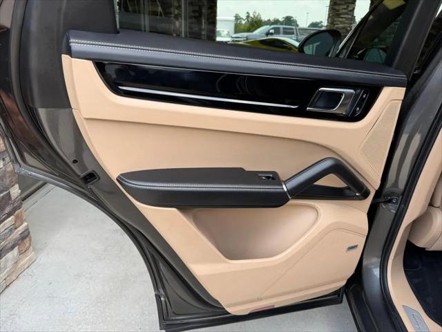 2021 Porsche Cayenne Cayenne