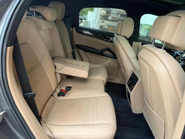 2021 Porsche Cayenne Cayenne