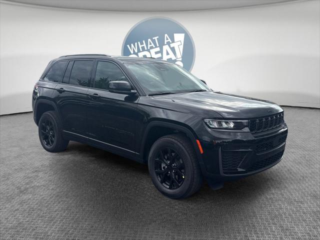 2026 Jeep Grand Cherokee GRAND CHEROKEE LAREDO ALTITUDE 4X4 2026 Jeep Grand Cherokee GRAND CHEROKEE LAREDO ALTITUDE 4X4