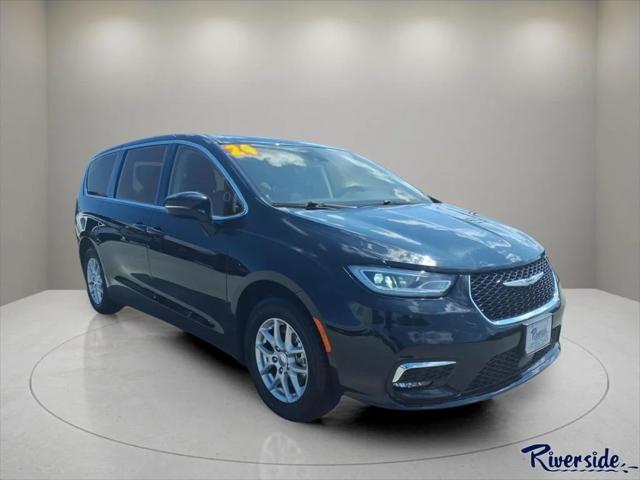 2024 Chrysler Pacifica Touring L for sale in New Bern, NC