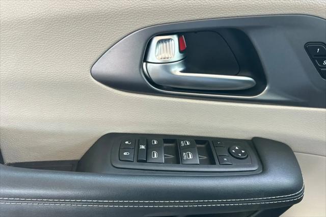 2023 Chrysler Pacifica Hybrid Touring L