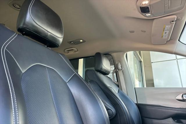2023 Chrysler Pacifica Hybrid Touring L