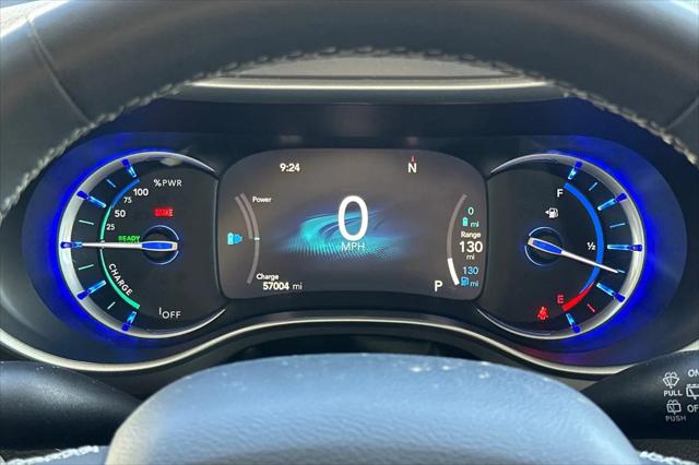2023 Chrysler Pacifica Hybrid Touring L