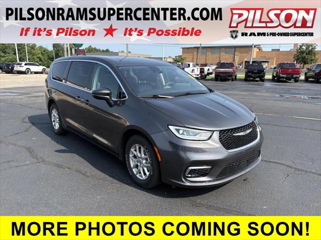 2023 Chrysler Pacifica Touring L for sale in Charleston, IL