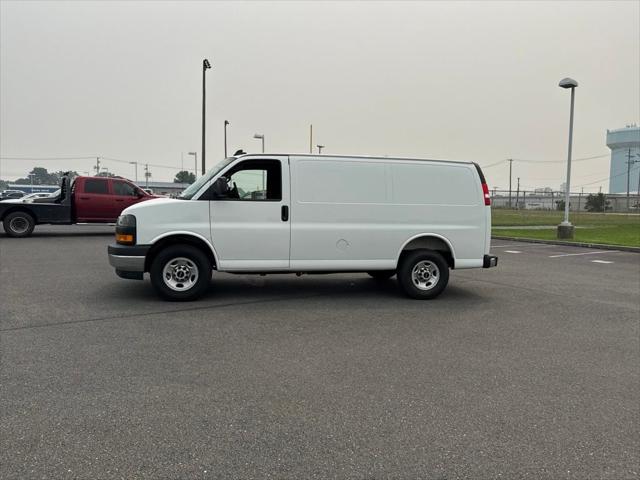 2025 GMC Savana Cargo RWD 2500 Regular Wheelbase Work Van 2025 GMC Savana Cargo RWD 2500 Regular Wheelbase Work Van