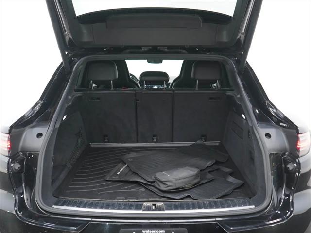 2023 Porsche Cayenne Platinum Edition
