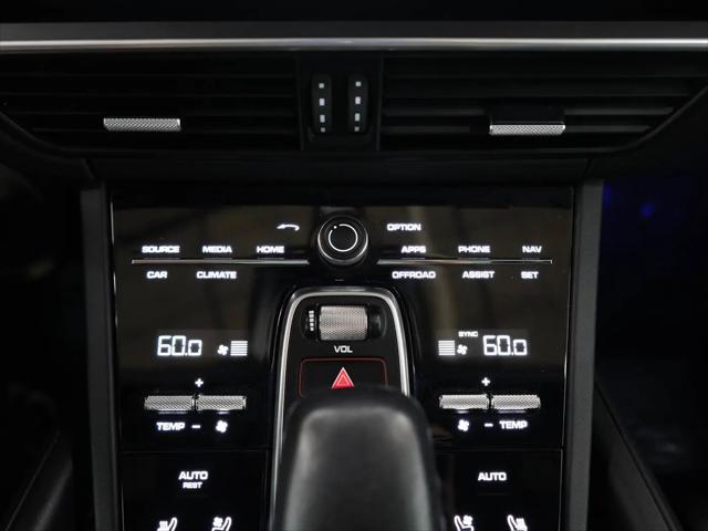 2023 Porsche Cayenne Platinum Edition