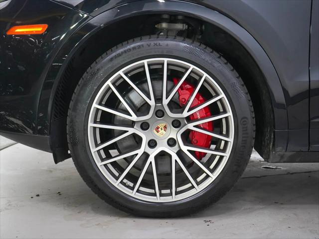 2023 Porsche Cayenne Platinum Edition