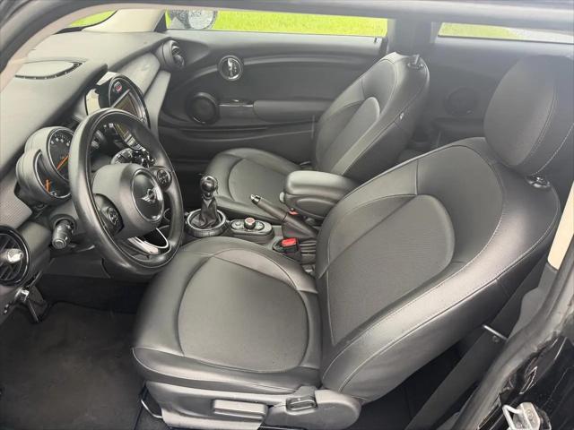 2015 MINI Hardtop Cooper