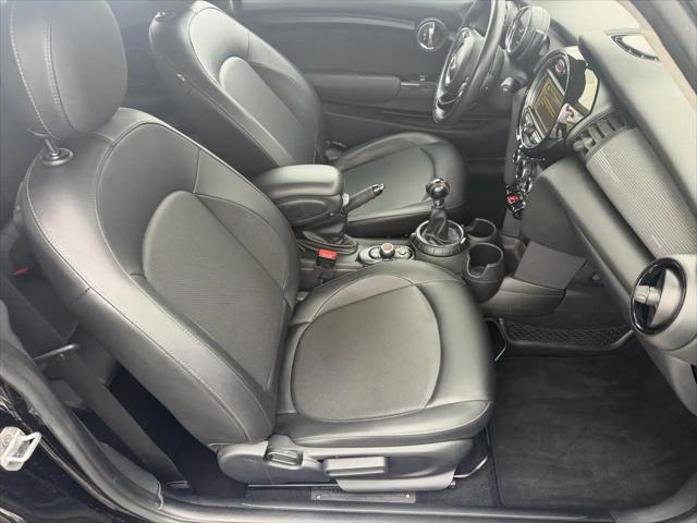 2015 MINI Hardtop Cooper