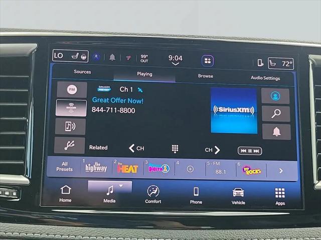 2027 Chrysler Pacifica Select