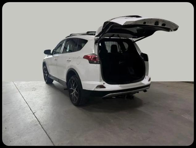 2017 Toyota RAV4 SE