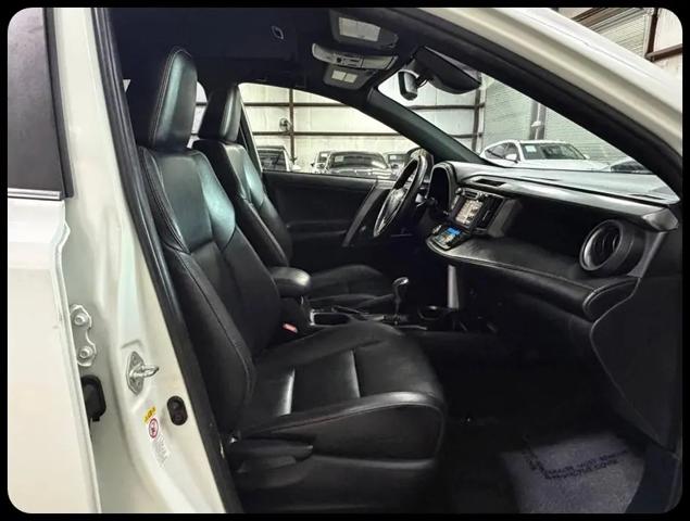 2017 Toyota RAV4 SE