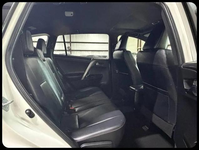 2017 Toyota RAV4 SE