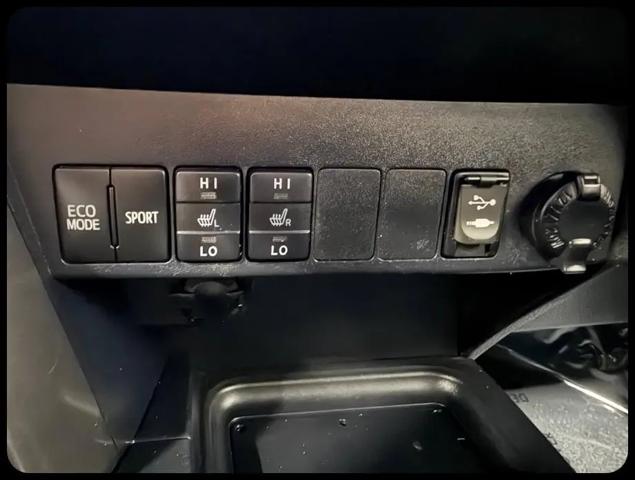 2017 Toyota RAV4 SE