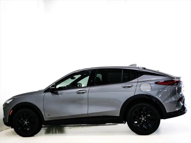 2025 Buick NV Sport Touring FWD