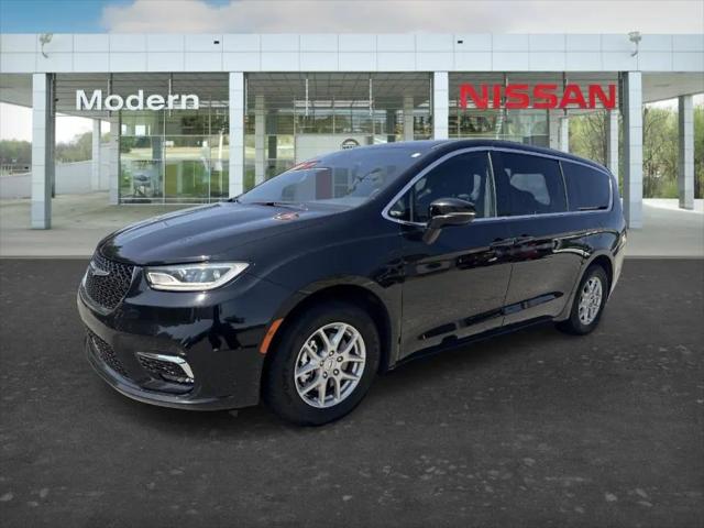 2025 Chrysler Pacifica Select for sale in Winston-Salem, NC