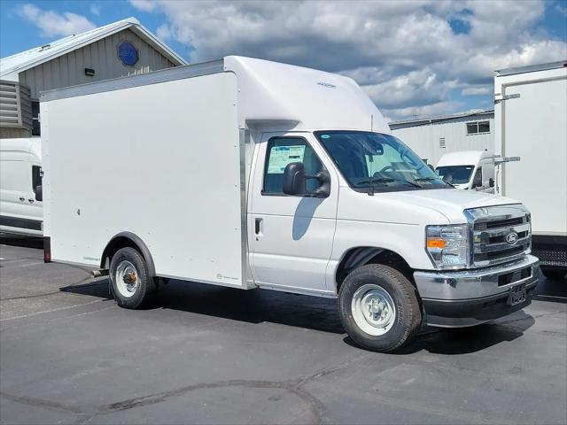2027 Ford E-350 Cutaway E-350 for sale in Kalamazoo, MI