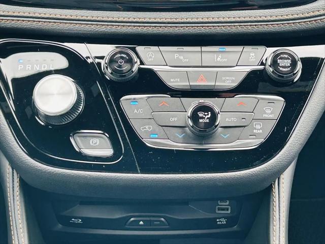 2027 Chrysler Pacifica Pinnacle