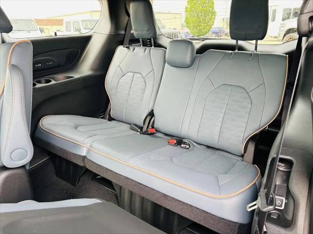 2027 Chrysler Pacifica Pinnacle