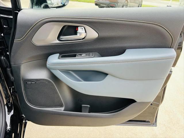 2027 Chrysler Pacifica Pinnacle