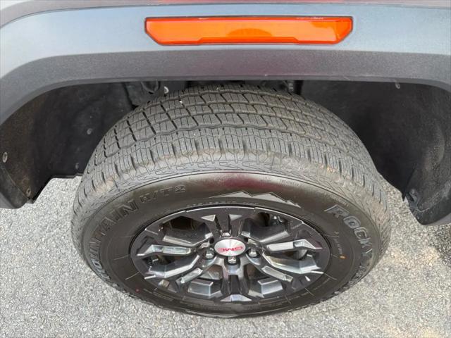 2023 GMC Canyon 2WD Crew Cab Short Box Elevation