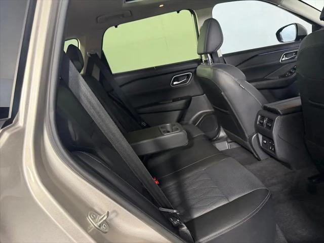 2025 Nissan Rogue Platinum FWD