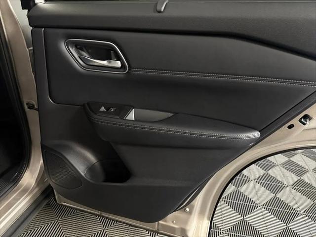 2025 Nissan Rogue Platinum FWD